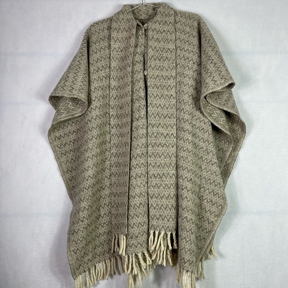 CONFECCIONES ARTILANA 100%Wool Poncho Cape Fringed Hem and Tie Neckline - Picture 16 of 16